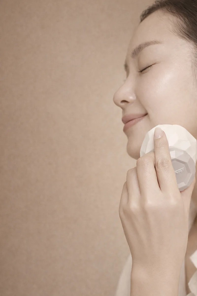 세안 후 에센스 도포